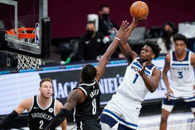 真挚的祝福！NBA官方为朱·霍勒迪送上36岁生日祝福🎂